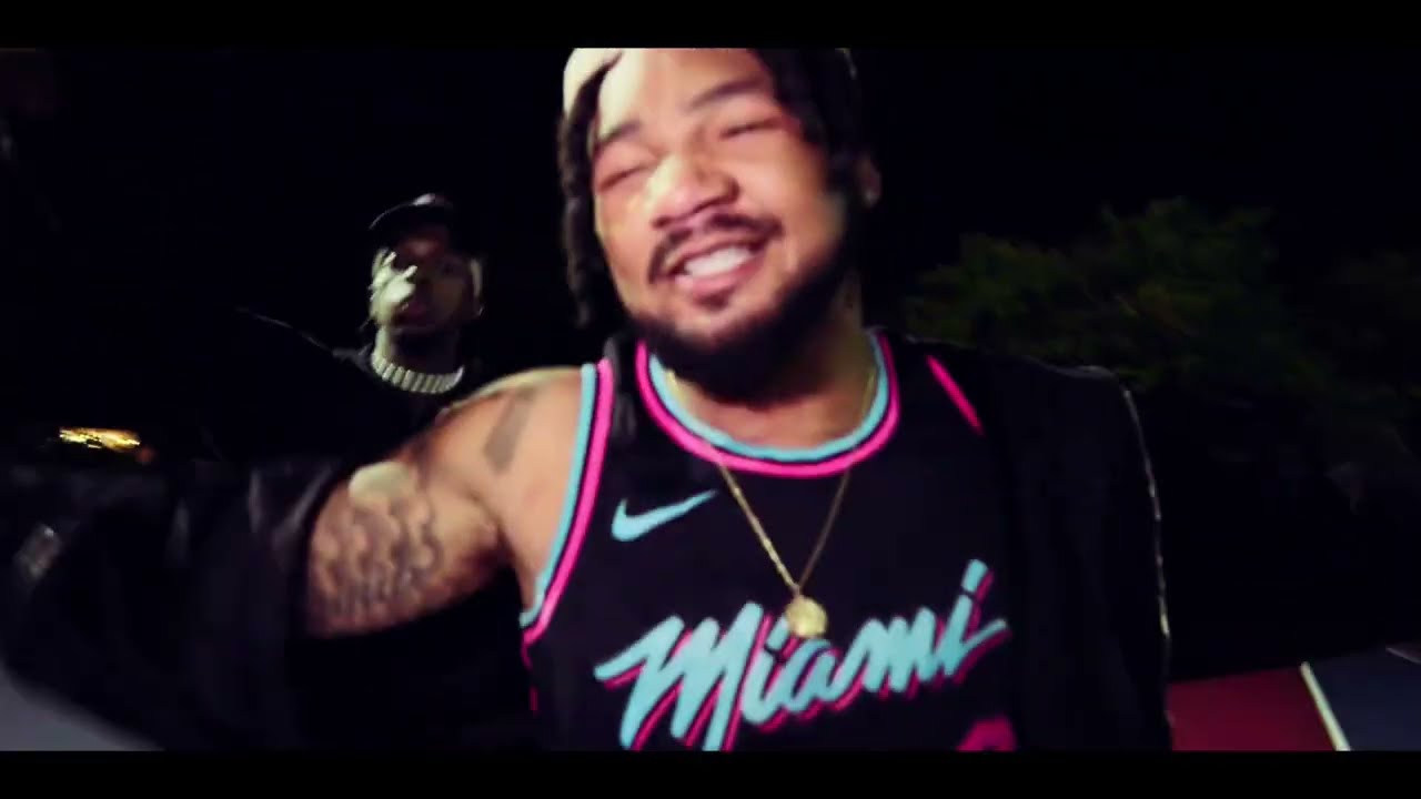 Guarda FYTB - MO. x NICO SUÃVE su YouTube Guarda FYTB - MO. x NICO SUÃVE su YouTube