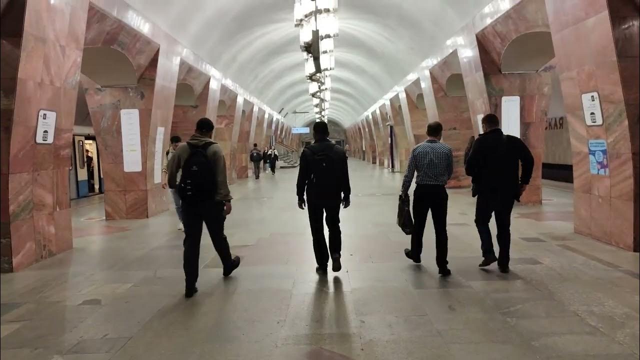 Метро Марксистская идеологически красивая станция и удачно встроена в ...