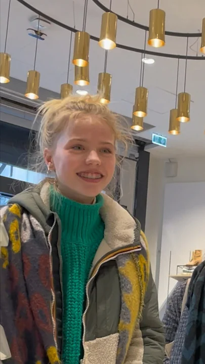 I met a 14 years old singer 🥹❤️