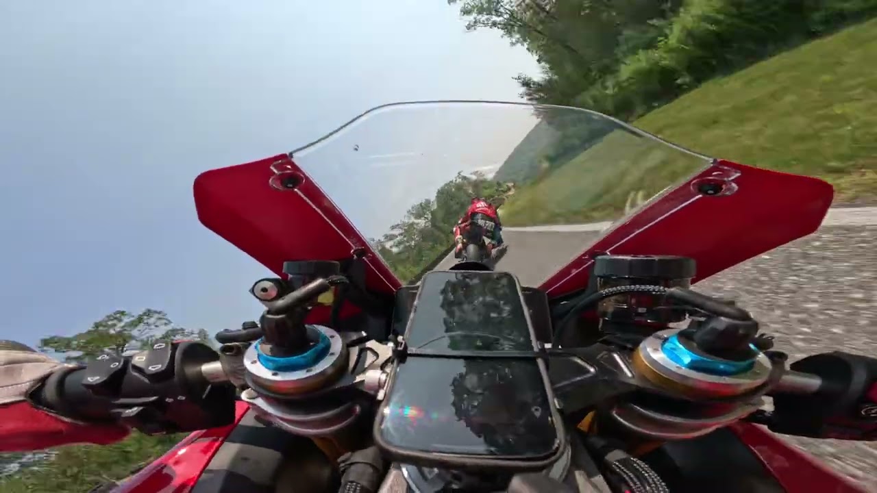 Ducati V4 S 2025 Cycle Smith track day black group ￼