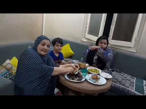 نزلتلكم الفيديوهات الجديده قبل القديمه عشان تصدقو تعالو كلو محشي مع ماما وأم شروق ايه رأيكم بقي