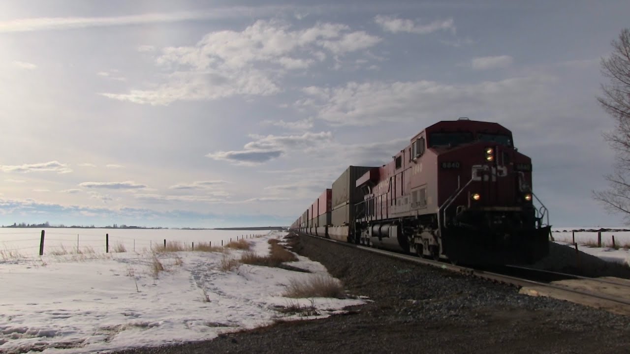 TVR Rail Spotting HD: CP 118 heading east at Indus AB