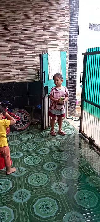 Mbayu adik  esok-esok wis arep dolan