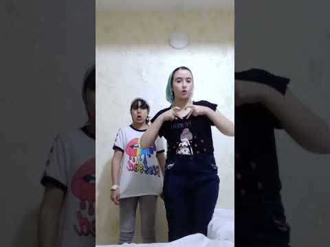 سلام من محدثه هستم اجرای چالش اهنگ الو بقو با دخترعموم