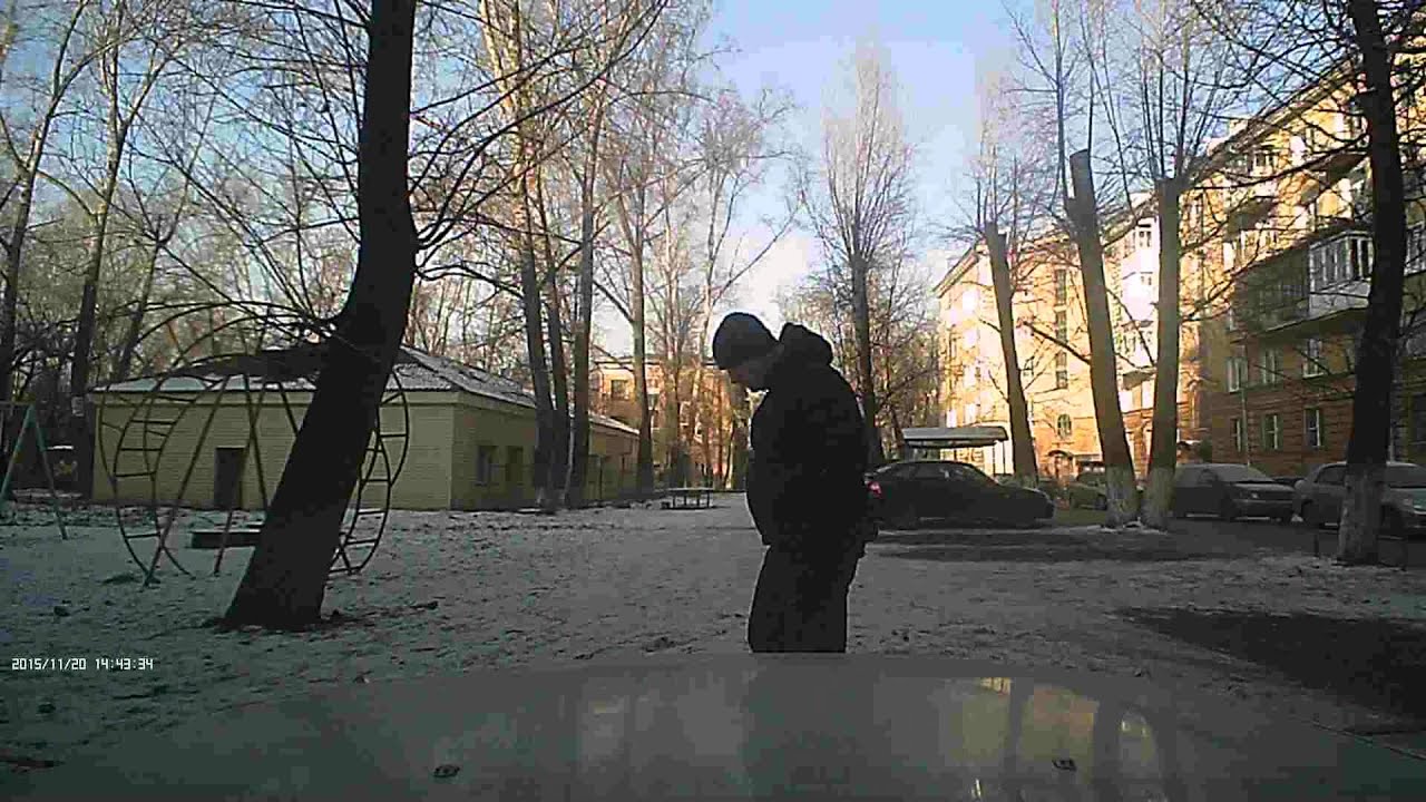 Чувак ебет машину