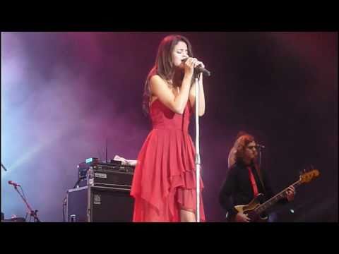 Selena Gomez GEBA Argentina - A Year Without a Rain (mix) Un año Sin Ver Llover﻿ - HD