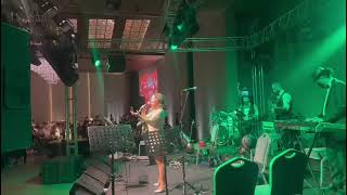 Sinem Öztop "Cant take my eyes off of you" Yılbaşı 2023 Tasigo Hotel