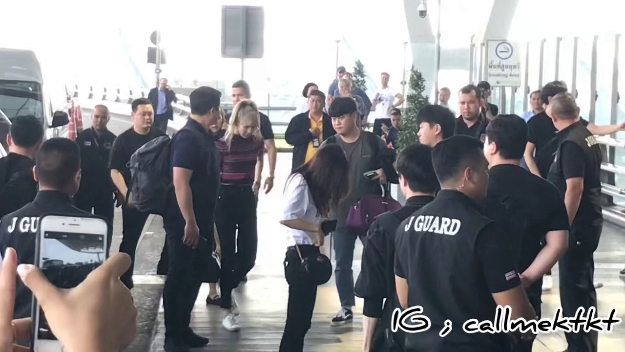 20190114 - Send off BLACKPINK at Suvarnabhumi Airport Thailand 🇹🇭
