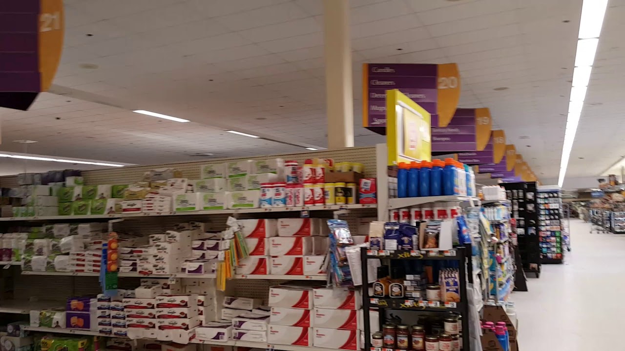 Power failure light show at Supermarket Stop & Shop Attleboro Mass. Due