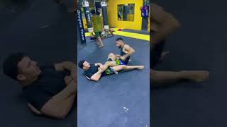 تعلم كيف تخلص من مسكة القدم MMA