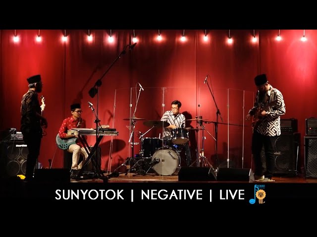 Sunyotok - Negative [Live] | Shoemaker Studios class=