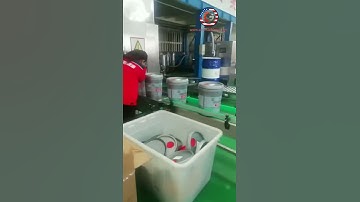 Engine oil barrel oil bucket plastic lid pressing sealing machine filling capping line