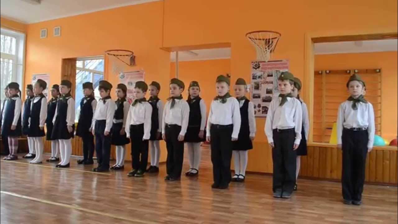 смотр марша и песни. 9 школа биробиджан. маршировка детей в детском саду. смотр строя. конкурс строя.