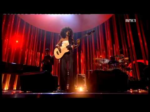 Esperanza Spalding - I know You know (Live) - Nobel concert