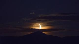 Maine 🌲 Mountains ⛰️ Moonset 🌙