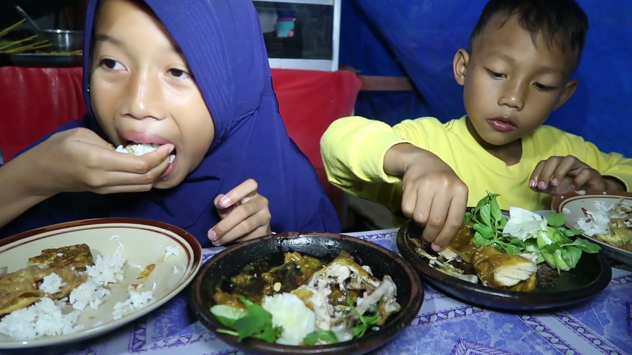WARUNG SAMBEL ED4N ,BIKIN KELUARGA KAMI KEDANAN DATANG LAGI KESINI😁