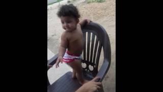 - Maria Allyce De Apenas 9 Mês Dançando Fank