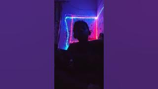 676767676969gzhhsheydhsjq72u7e74838209wdjjdk singing a random song
