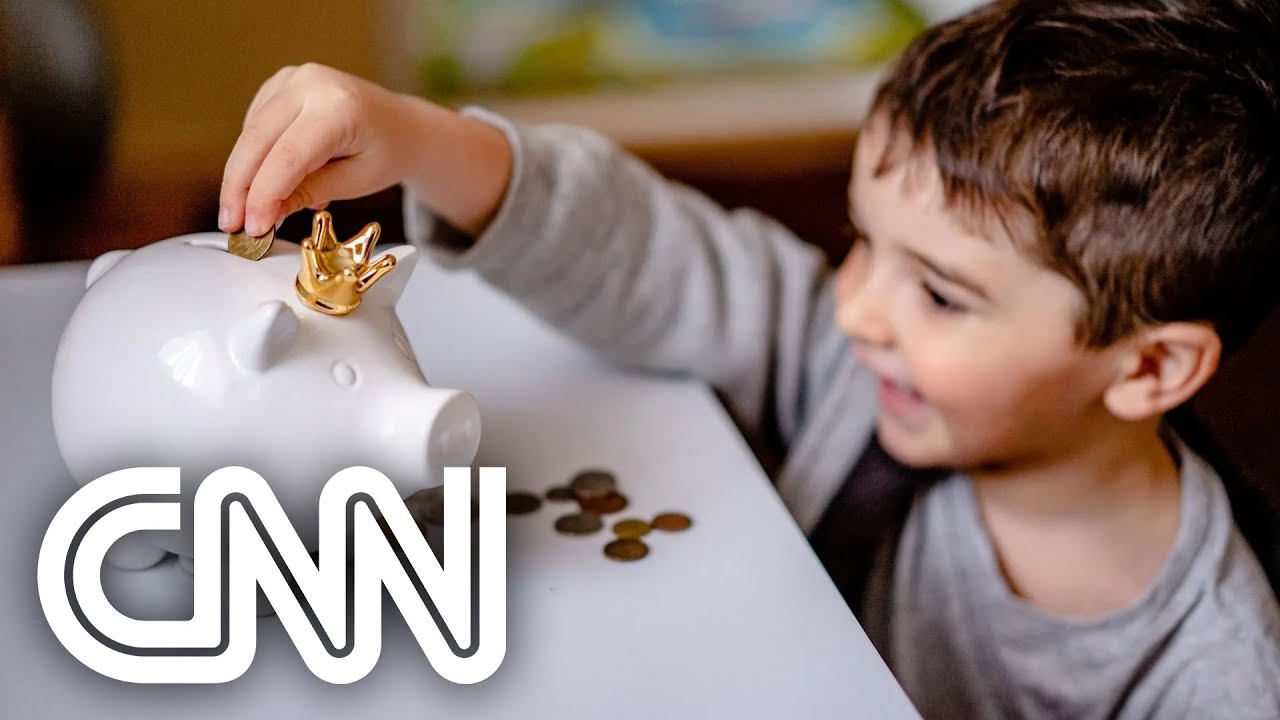 Previdência, poupança e bolsa: saiba como os pais podem investir para os filhos | CNN DOMINGO