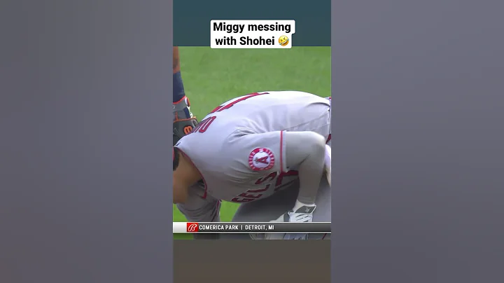 Miguel Cabrera messes with Shohei Ohtani at 1st base 🤣 - DayDayNews
