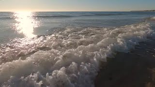 Barefoot on the sea, relieve stress, relax before sleep, calm the nervous system