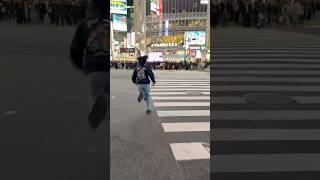 WHAT THE HELL IS HAPPENING IN SHIBUYA #shibuya #jjk #gojo #sukuna #shibuyascramble