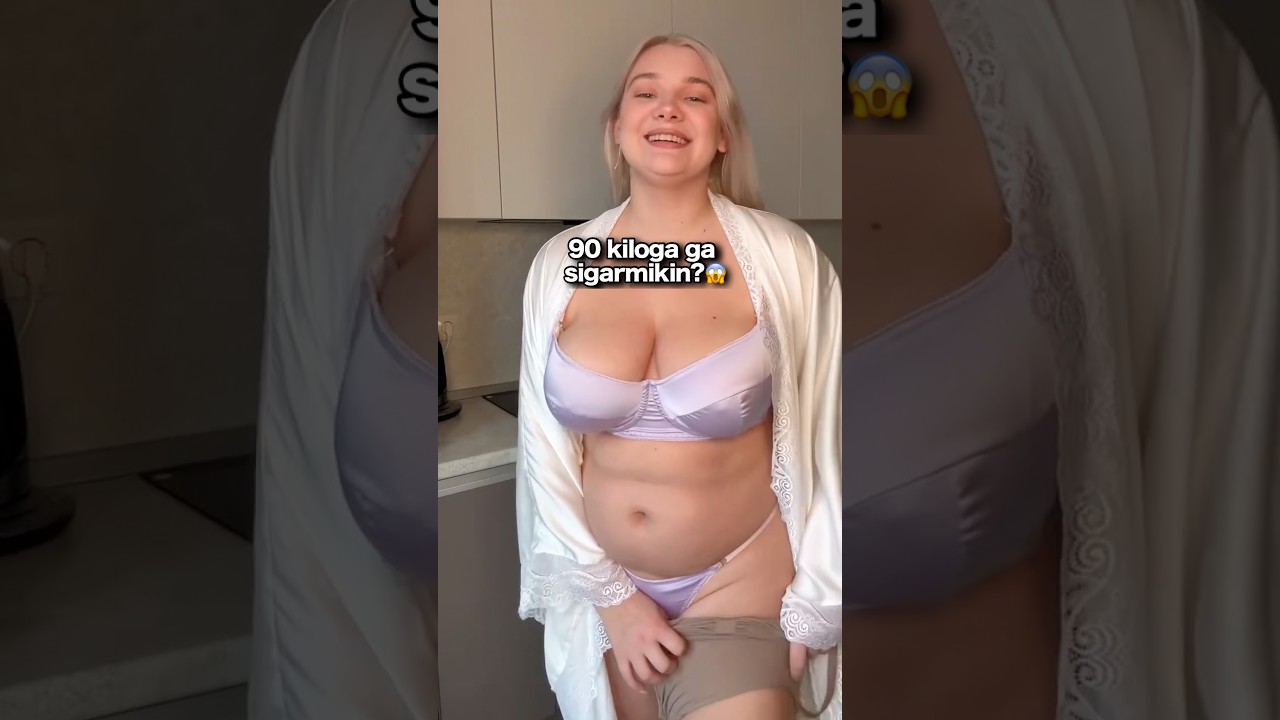 Katya Sambuka sikilishmoqda