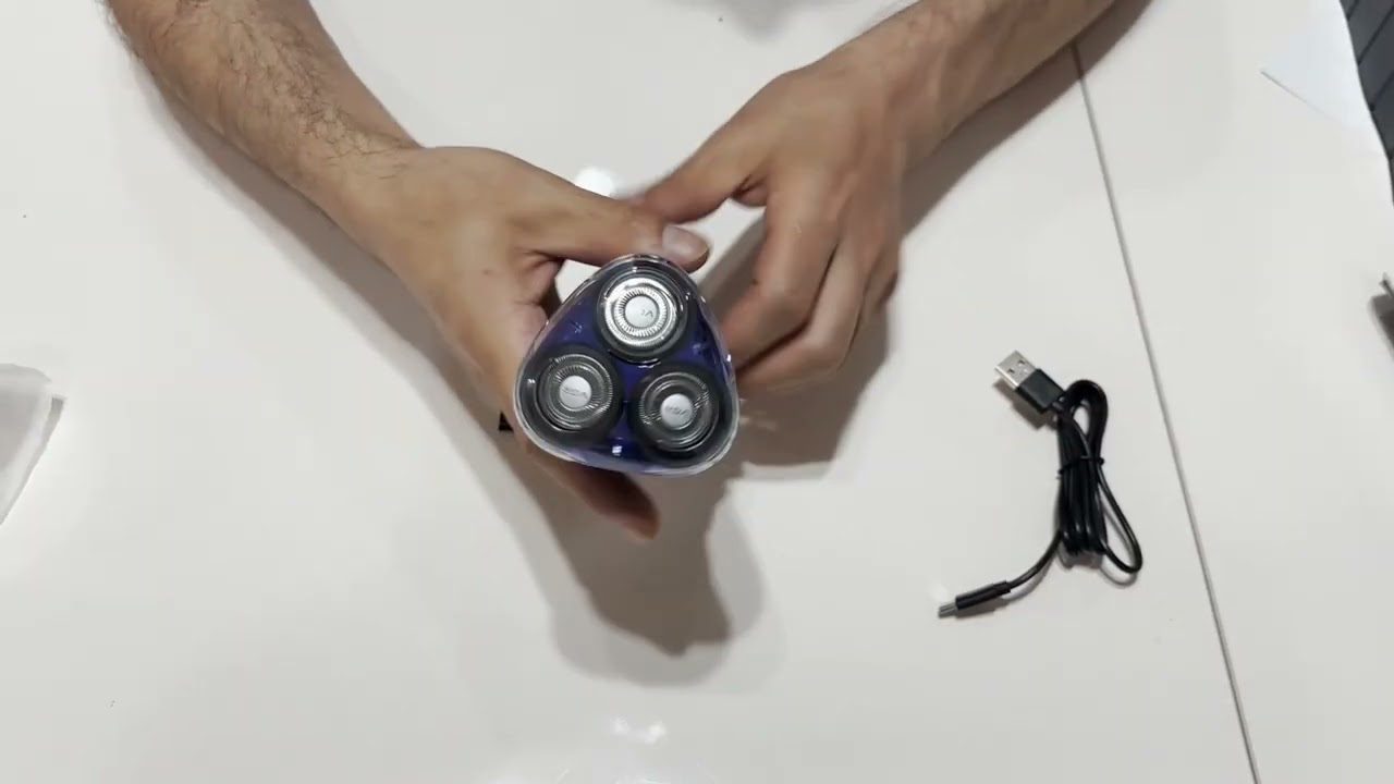 VGR V-306 Şarjlı Dijital Göstergeli Yıkanabilir Sıfır Sakal Tıraş Makinesi I kalitelial.com