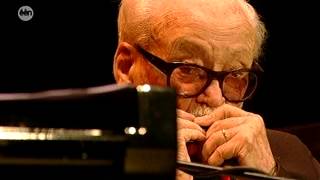Toots Thielemans - The dolphin - Toots 90 21-10-12 HD chords