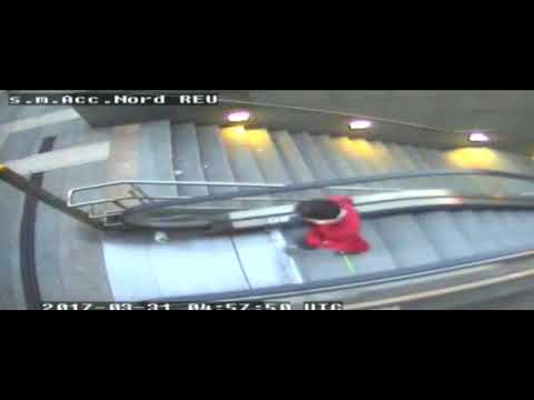Ecco come operava il borseggiatore sulla Metro di Torino