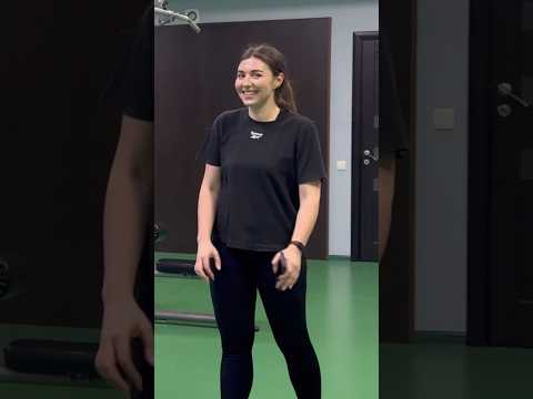 BEAUTIFUL GIRL REACTION