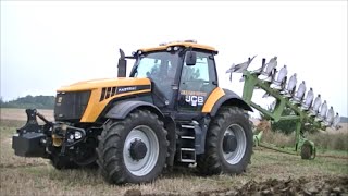 JCB fastrac ploughing with 9 furrows