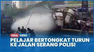 Demo Dpr Ricuh Pelajar Bertongkat Turun Ke Jalan, Polisi Semprot Water Cannon Untuk Bubarkan Ma