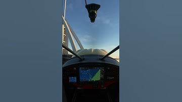 Small plane makes incredible landing on Dubai