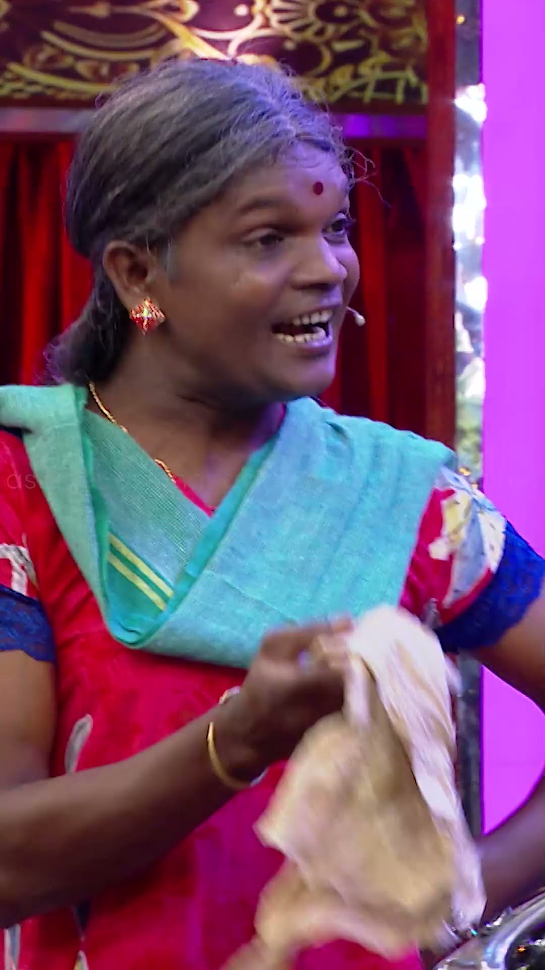 #VintageComedy ഇതാരാ കാവിലെ ഭഗവതിയോ ?
