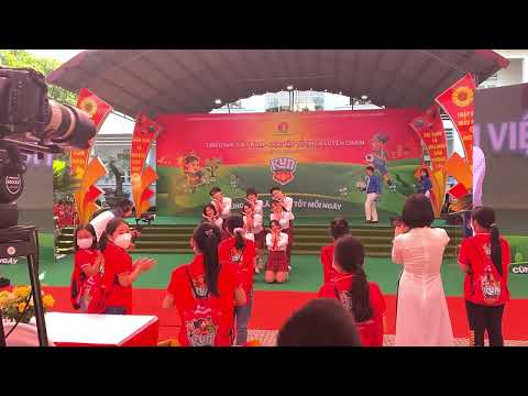 Video [Cùng Kun làm việc tốt] Tình bạn diệu kỳ - AMEE x... - YouTube
