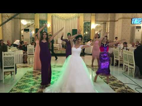 Bride’s dance…Gəlin və rəfiqələrin rəqsi