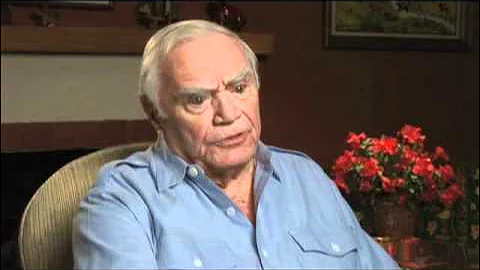 Ernest Borgnine discusses the popularity of "McHale's Navy" - EMMYTVLEGENDS.ORG