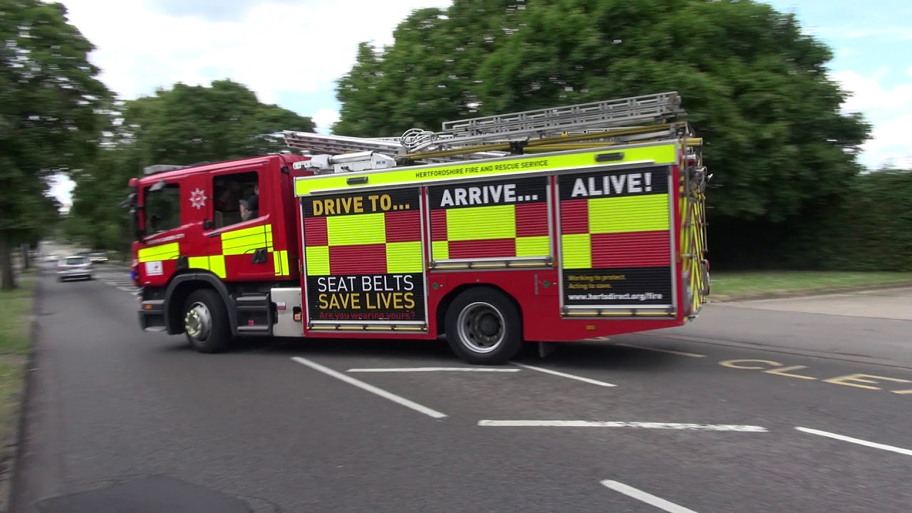 Hertfordshire Fire & Rescue Service Welwyn Garden City WrL (60reg