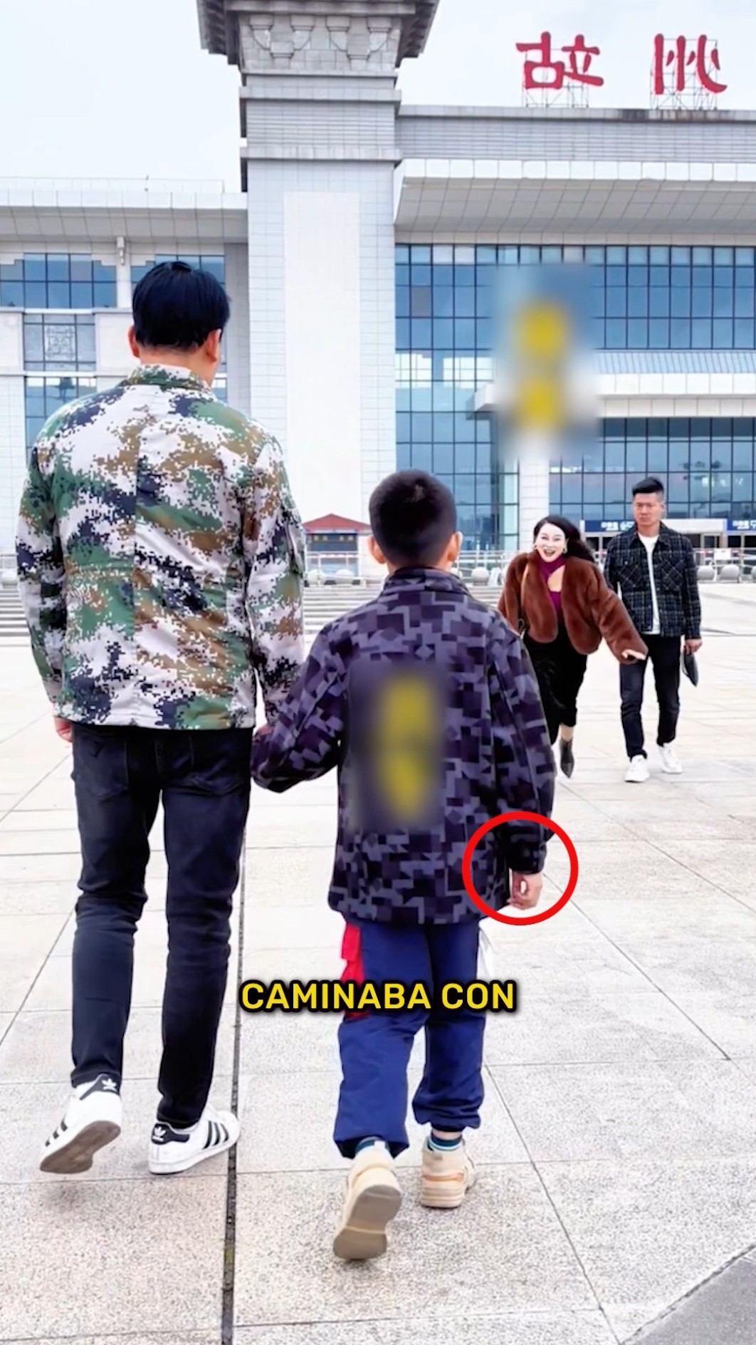 El niño que rechazó a su propia madre… ??