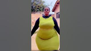 Aku Shika: Fascinating Plus Size Model from Africa, Biography, Wiki, Facts and Height -Body Positive