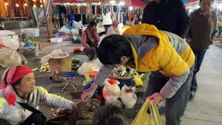 YUNNAN LANCANG  Pasar Malam di Lahu Autonomous County
