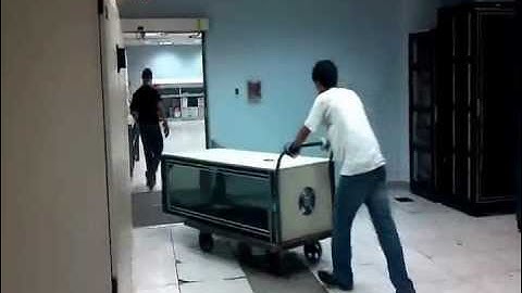 Moving server racks 20120627