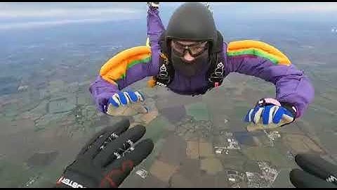 Skydiving fun jumps at Langar! Jumps #28 - 29.
