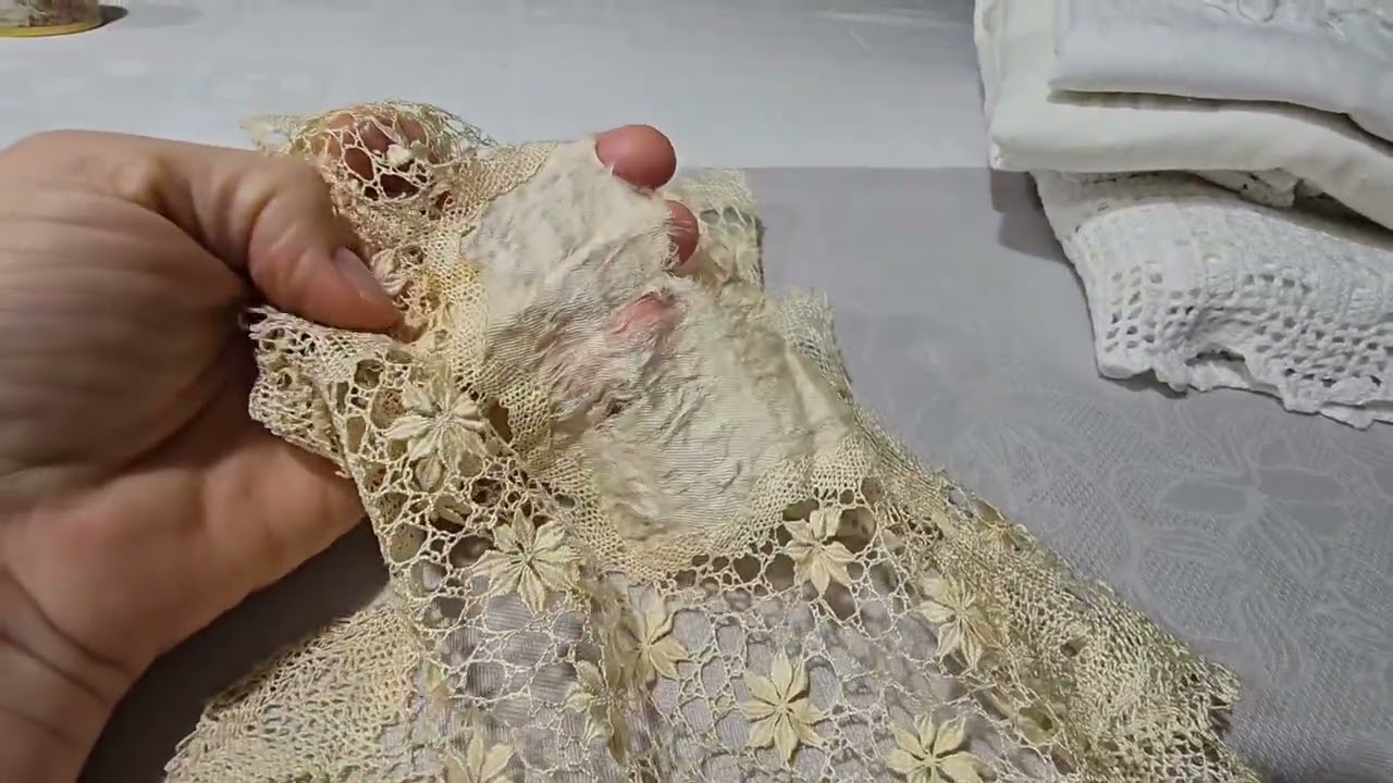 Антикварный текстиль на блошином рынке. И серебро.