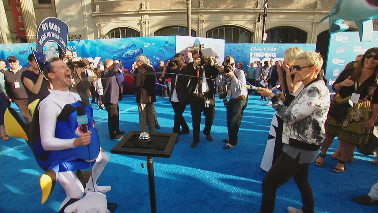 Fun from the 'Finding Dory' Blue Carpet