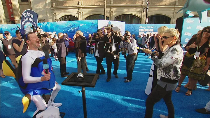 Fun from the'Finding Dory'Blue Carpet