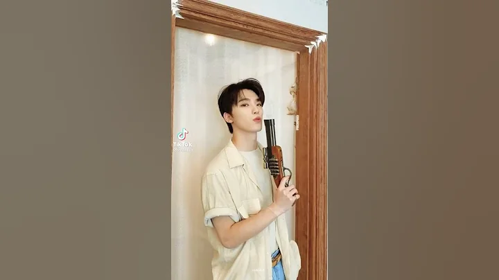 YEOROBUN IT'S DINO'S DAY TODAY, HAPPY BIRTHDAY OUR MAKNAE LEE CHAN!!!🥳🤍. #SEVENTEEN