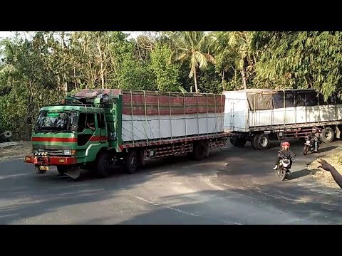  TRUK GANDENG Terpanjang  Truck Gandeng  FUSO Trintin 