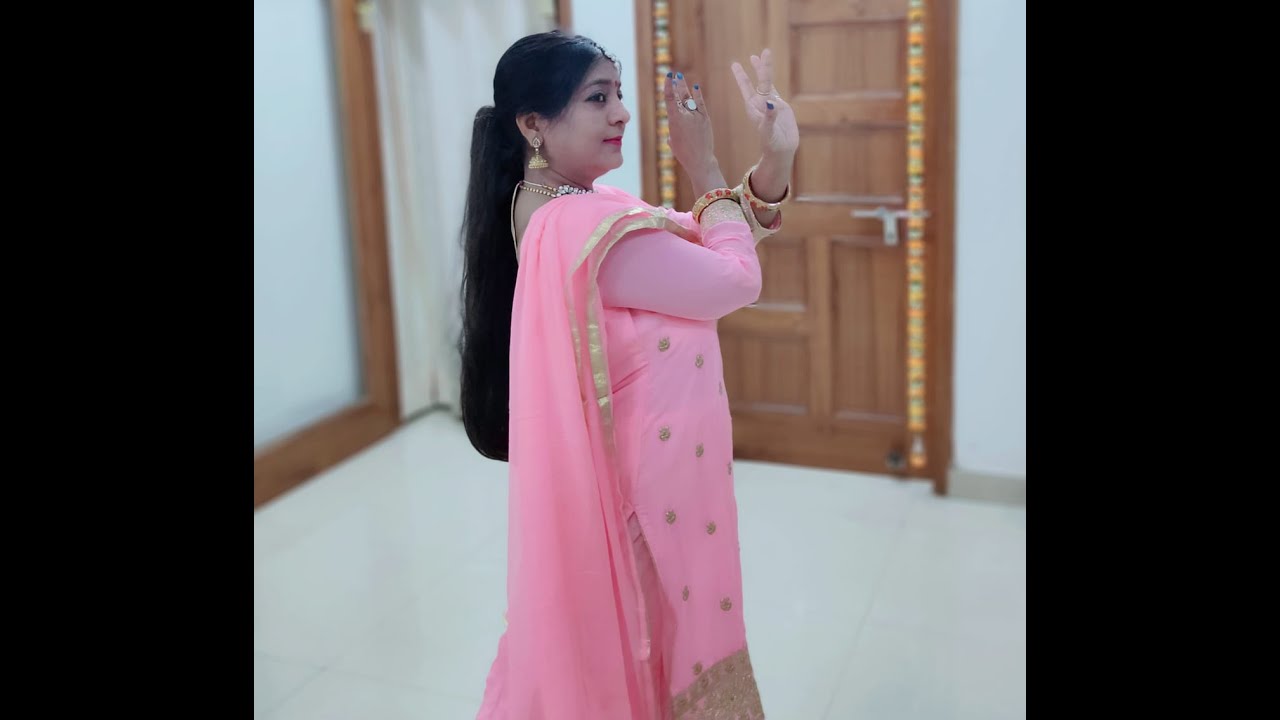 mehndi hai rachne wali song dance